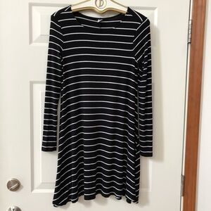 Old Navy Long Sleeve Black w/White Stripe Dress - Size SP